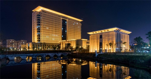 1676949749376339.jpg 亮化工程需要具備哪些技術(shù)要求?需要什么樣的亮化資質(zhì)才能承接亮化工程?