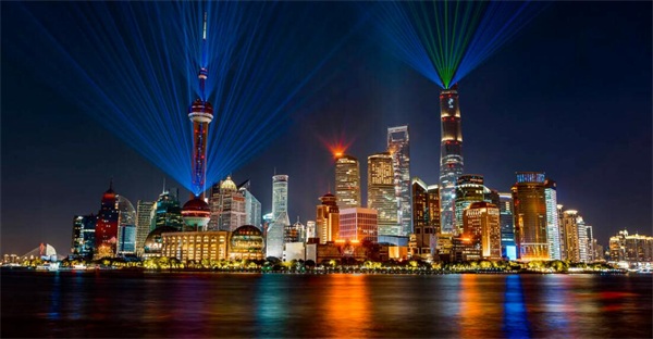 1670568892211354.jpg 城市亮化工程推動環境藝術向更深層次發展