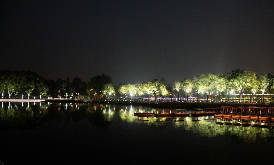 1638935242(1).jpg 園林景觀亮化設計技巧